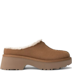 UGG New Heights Cozy Clog - Chestnut